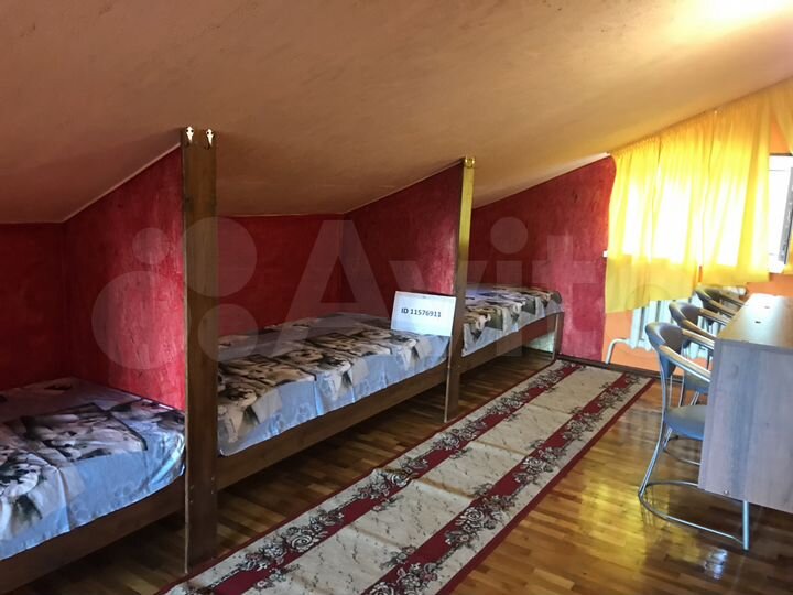 Комната 30 м² в 3-к., 1/2 эт.