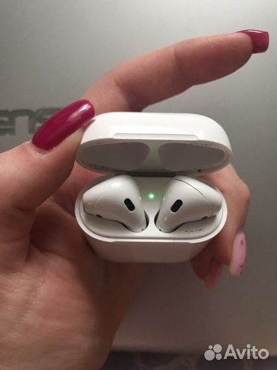 Беспроводные наушники apple airpods 1