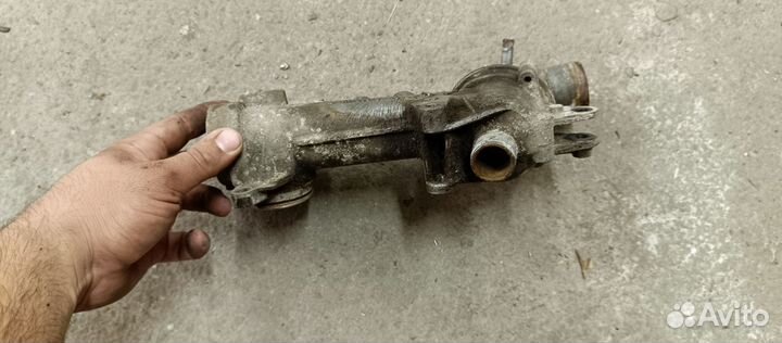 Корпус термостата Mercedes-Benz C200 W202 111 945