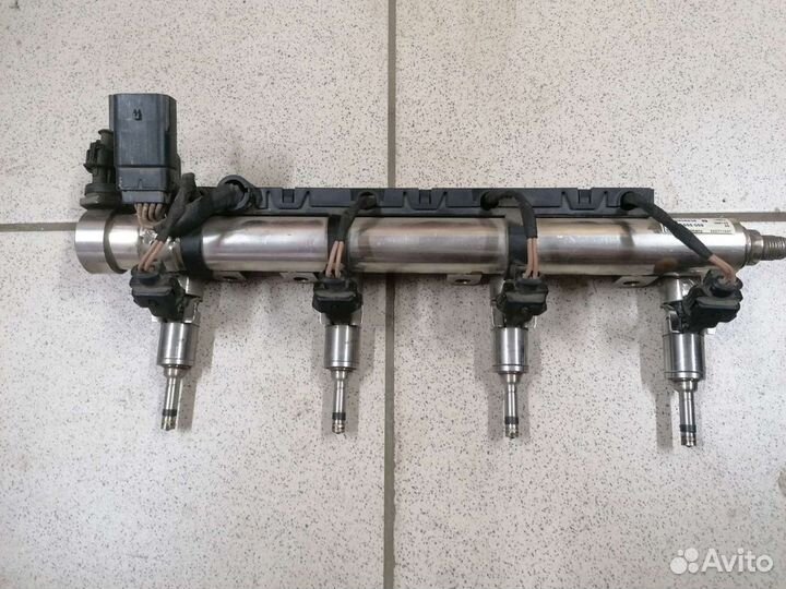 Opel Insignia 2.0 Рампа топливная форсунка