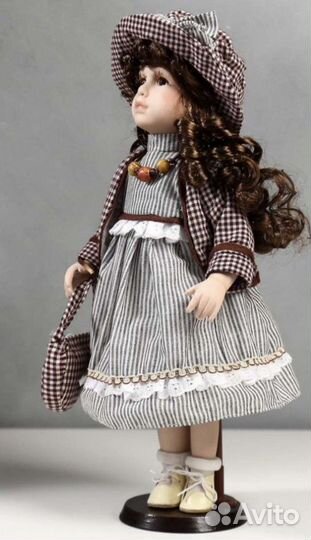 Новая Коллекционная кукла Леди брюнетка 40 см