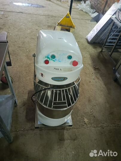 Тестомес gastromix hs20л б/у подставка нерж новая