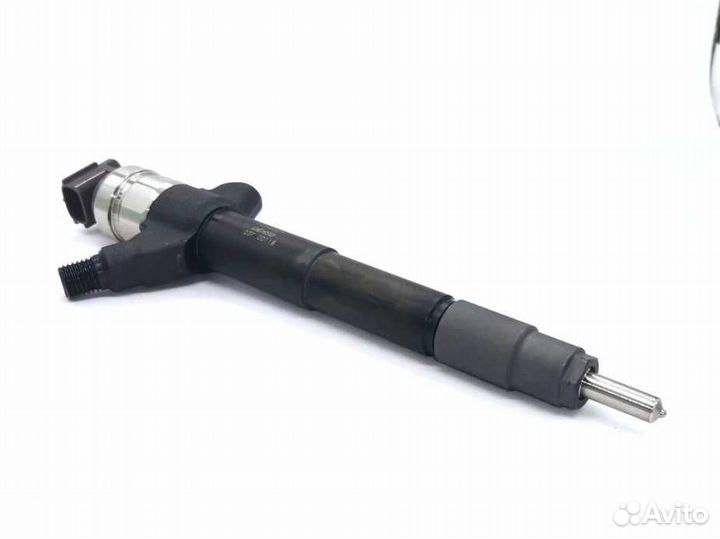 Форсунка топливная Denso 095000-8110 (1465A307)