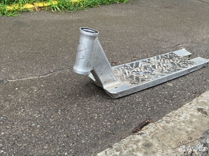 Дека для трюкавого самоката