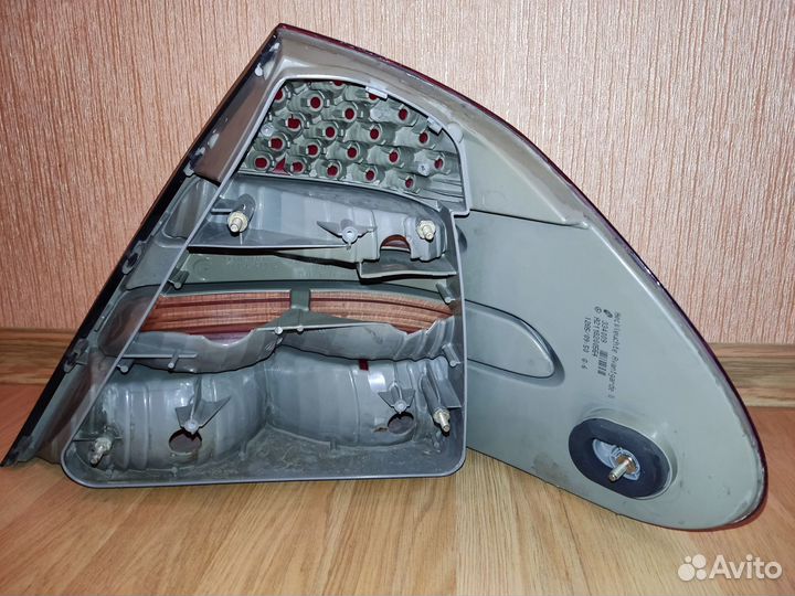 Фонарь задний левый Mercedes-Benz E-Class W211