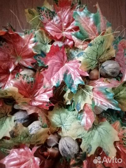 Венок декоративный