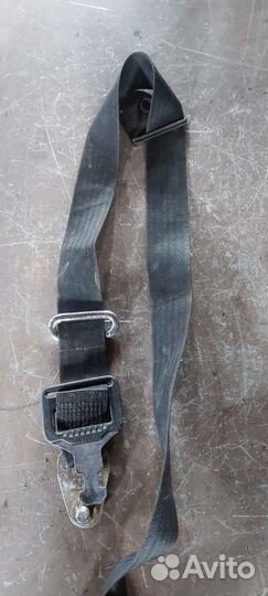 Ремень безопасности передний на Mercedes w126