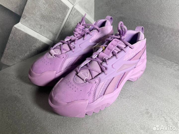 Кроссовки reebok cardi b новые