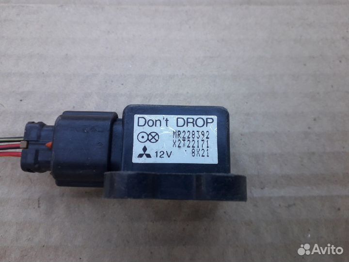 Датчик удара Mitsubishi