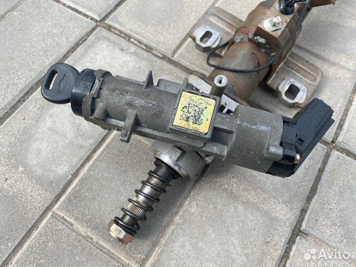 Замок зажигания Chevrolet Lanos седан 1.5