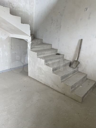 Дом 300 м² на участке 6 сот.