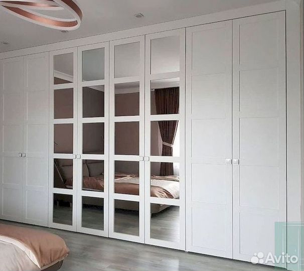 Угловой шкаф