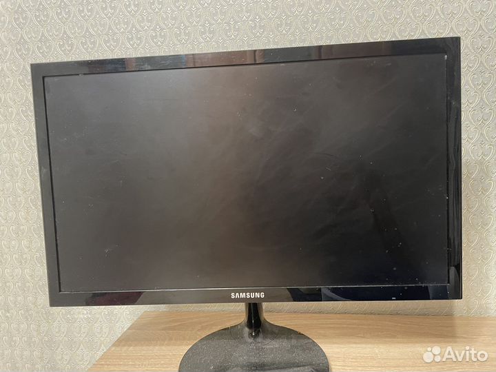Монитор samsung