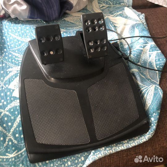 Руль Logitech momo racing