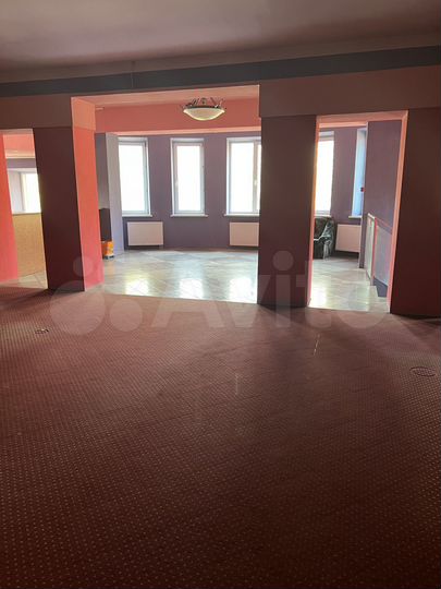 Здание, 659 м²