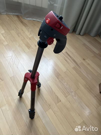 Штатив Manfrotto mkcompactacn-RD (Compact Action)