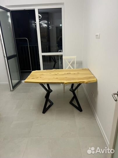 Письменный стол для кабинета