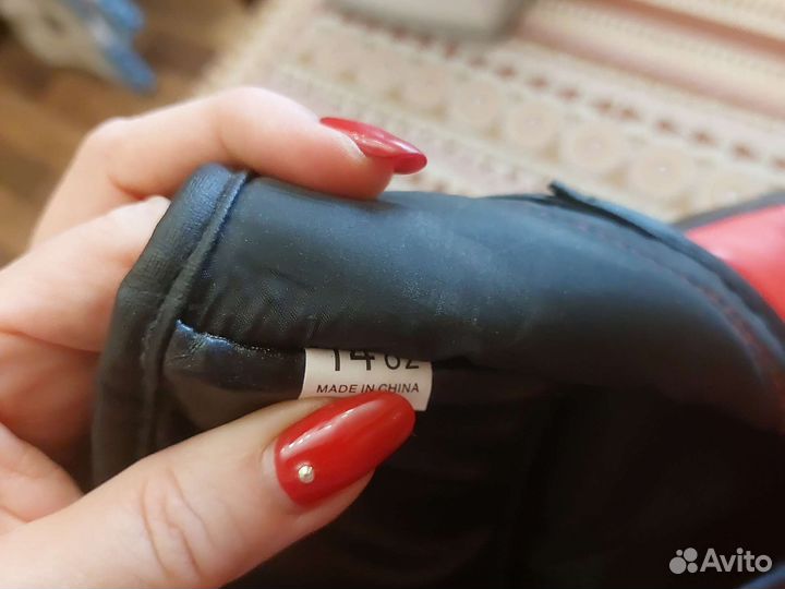 Боксерские перчатки 14 oz