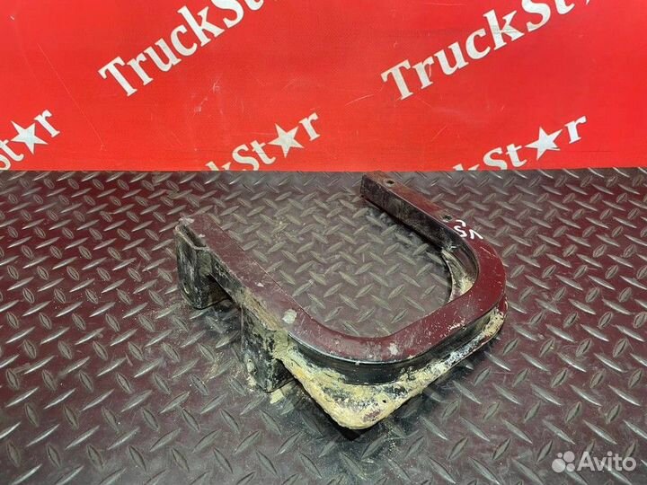 Кронштейн крыла передний левый Volvo FH