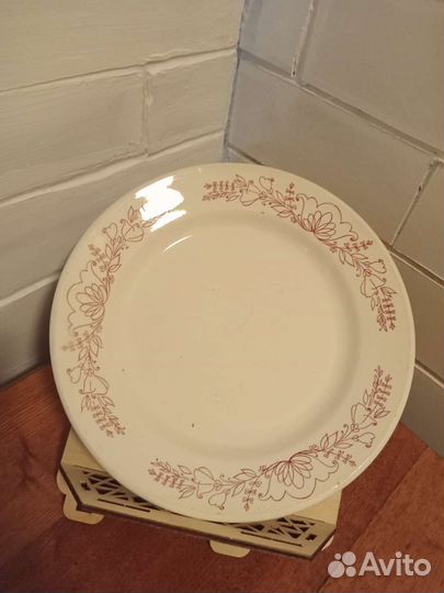 Тарелки СССР разные