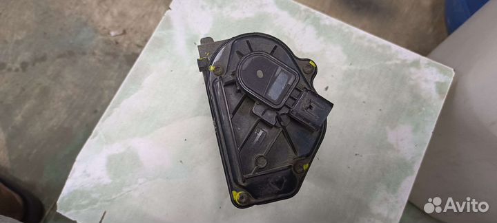 Дроссельная заслонка ford focus 2- 2.0L