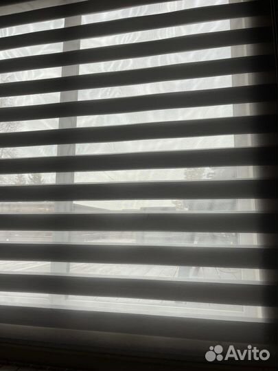 Рулонные шторы день ночь бу