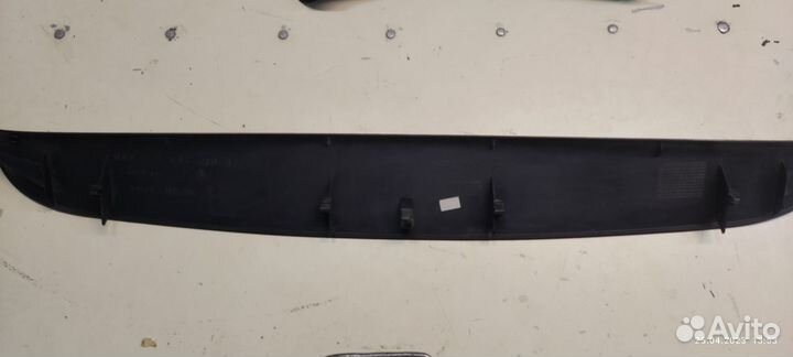 Облицовка двери багажника