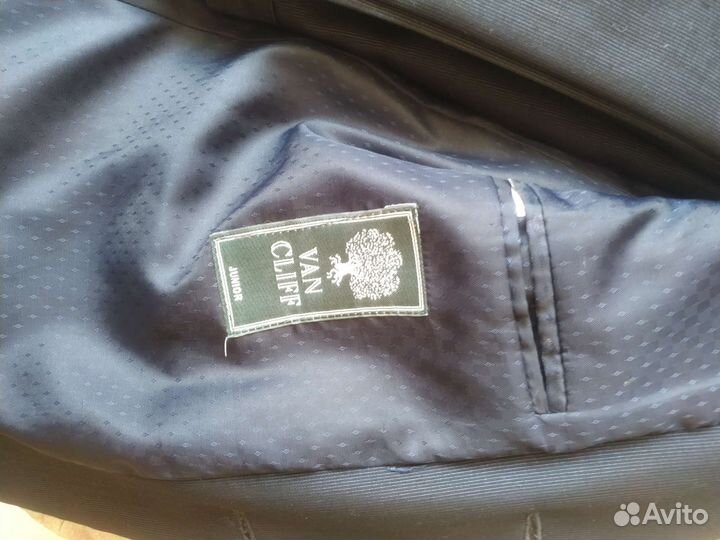 Школьный костюм для мальчика серый 140