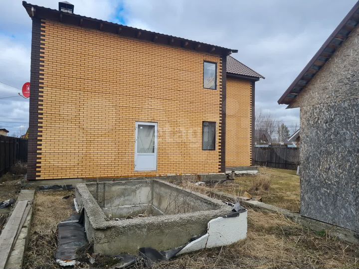 Дом 173 м² на участке 5 сот.