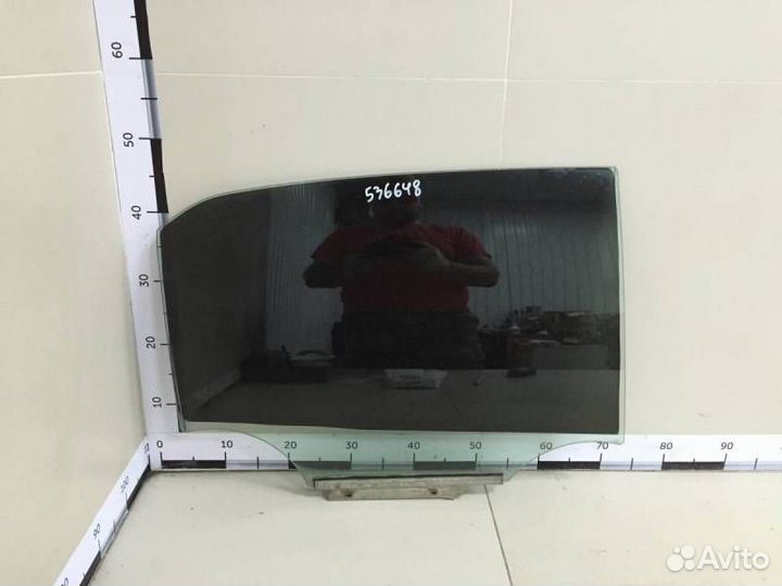 Стекло двери задней правой Toyota Corolla E150 200