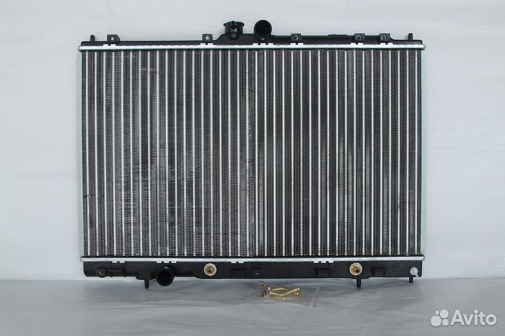 Радиатор двс Mitsubishi Outlander