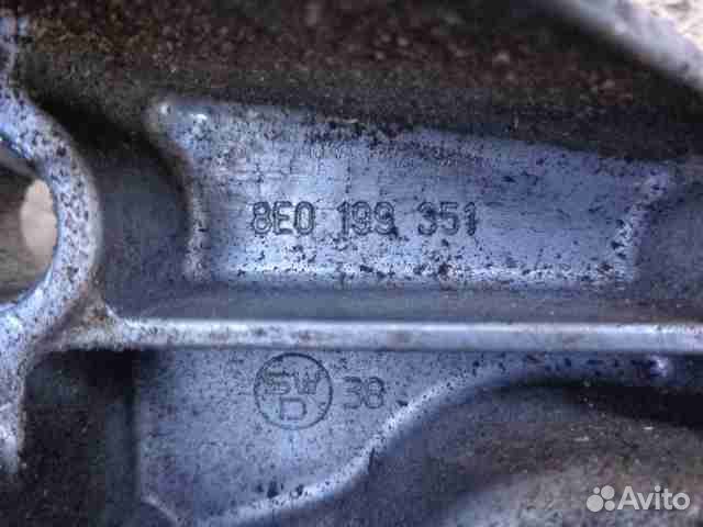 Кронштейн двигателя Volkswagen Passat B5 GP 8E0199351