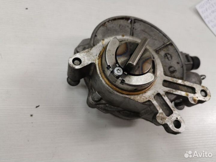 Вакуумный насос N63 S63 Bmw X5 E70 2008