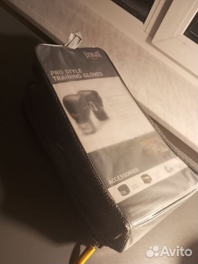 Боксерские перчатки Everlast 10 oz