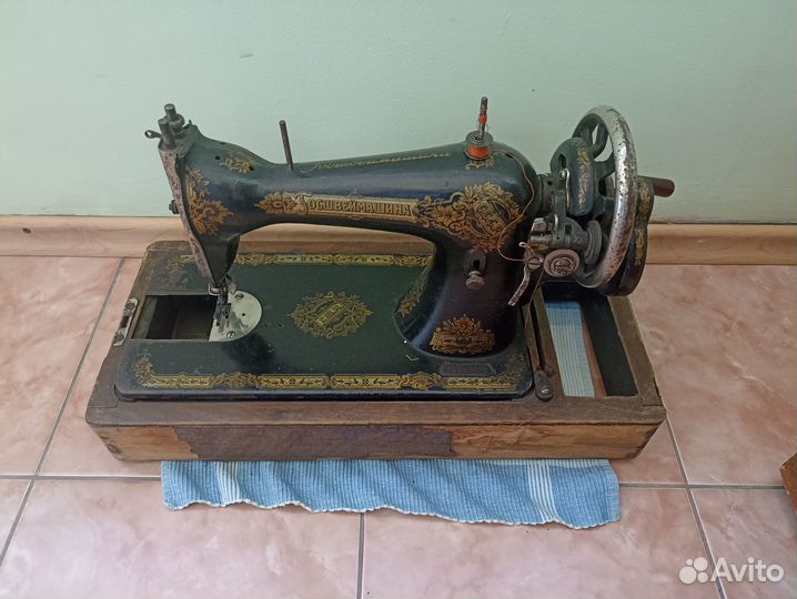 Швейная машинка