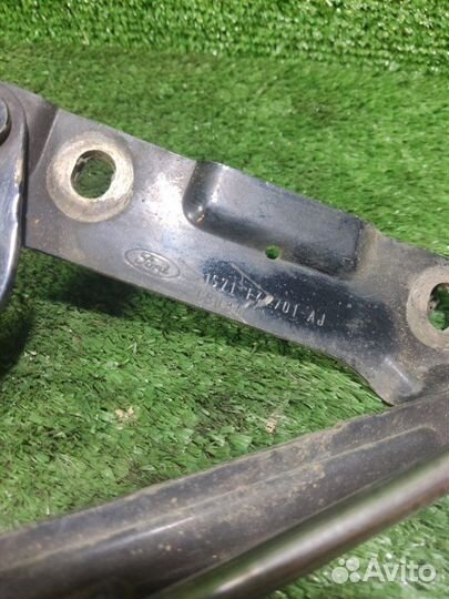 Петля крышки багажника левая Ford Mondeo 3