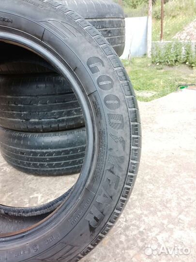 Goodyear EfficientGrip SUV 4x4 215/60 R17