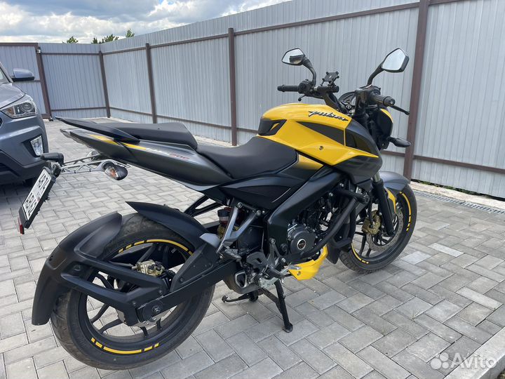 Мотоцикл Bajaj pulsar ns 200