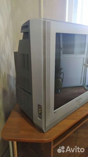 Телевизор samsung