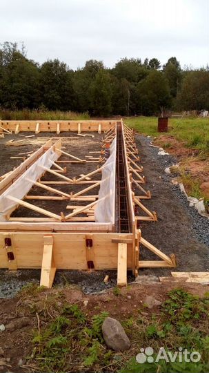 Бригада строителей