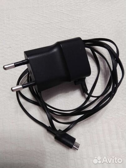 Зарядное устройство для мобильного телефона