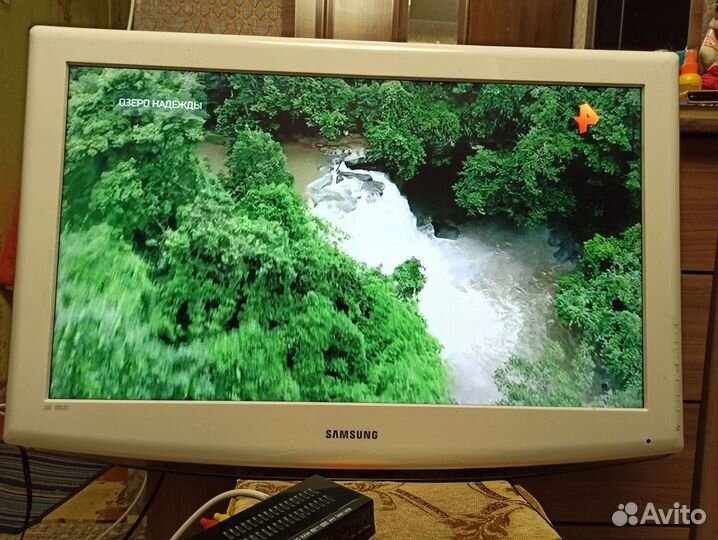 Телевизор samsung 32 дюйма белого цвета