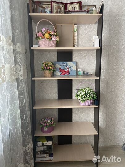 Стеллаж для гостинной