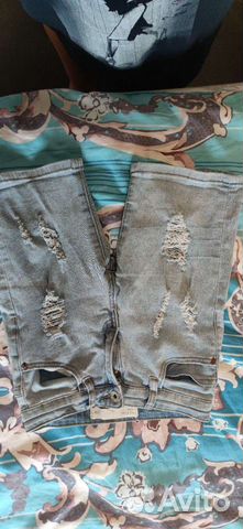 Джинсовые шорты для мальчика с рваными элементами