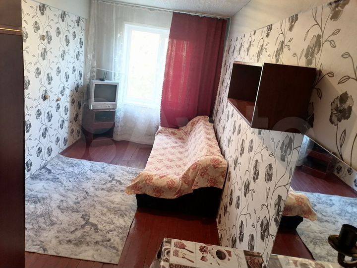 Комната 14 м² в 5-к., 3/5 эт.