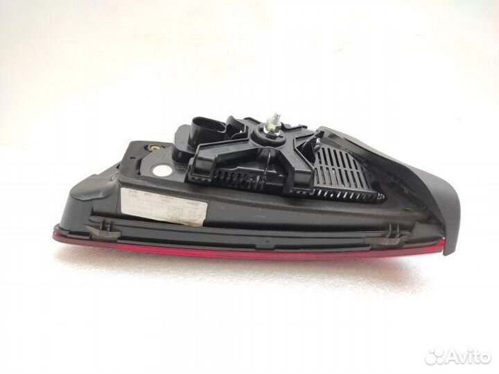 Фонарь крышки багажника (внутренний) задний правый