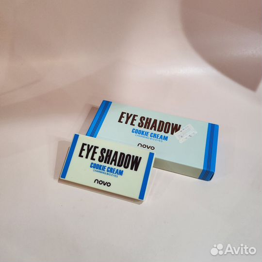 Палетка теней eye shadow