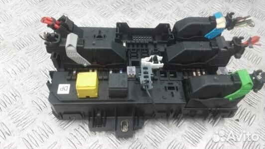 Блок предохранителей opel astra H (MML09M101)