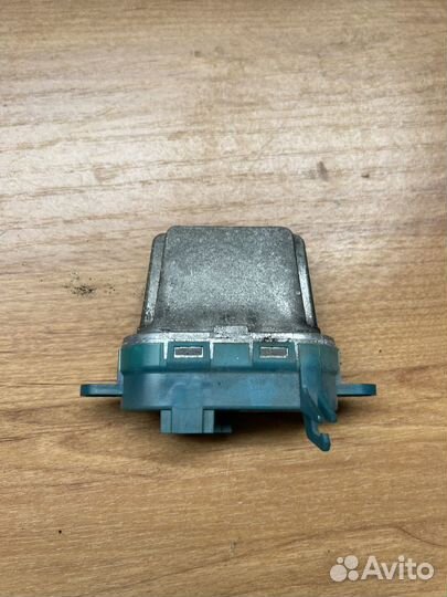 Резистор электровентилятора отопителя