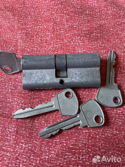 Замок врезной